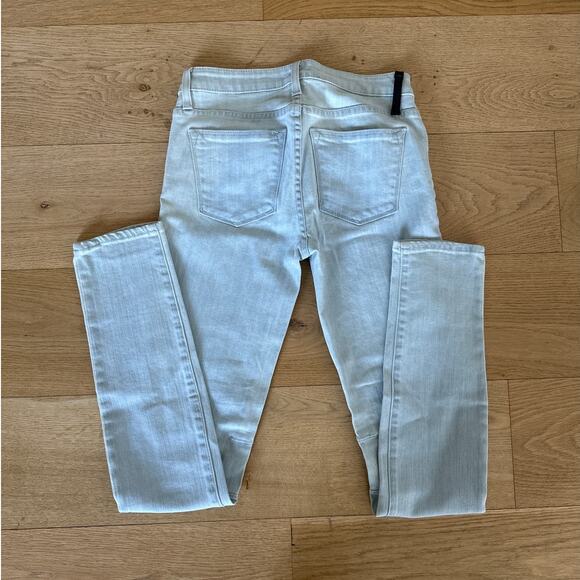 Helmut - Skinny Jeans in Light Wash Blue - Picture 5 of 5